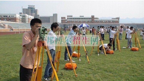 重慶建筑高級技工學(xué)校2016年報名條件、招生對象