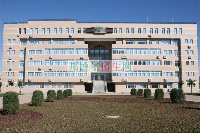 內(nèi)蒙古商貿(mào)職業(yè)學(xué)院招生辦聯(lián)系電話(huà)