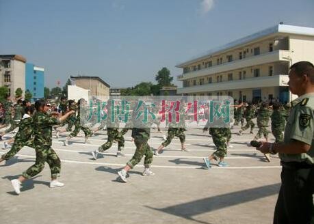 貴航高級技工學(xué)校2016年報名條件、招生對象