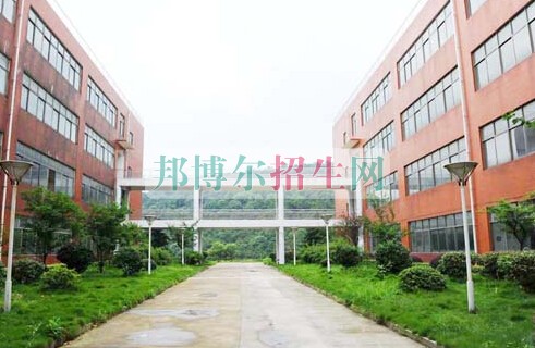 湖南中醫(yī)藥高等?？茖W校