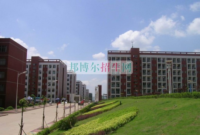 初中畢業(yè)學(xué)計算機(jī)多媒體技術(shù)怎么樣