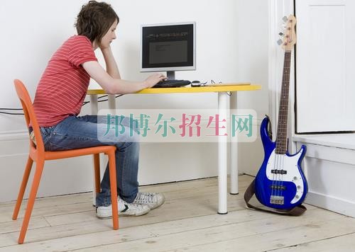 女生學計算機網(wǎng)絡技術(shù)好找工作嗎
