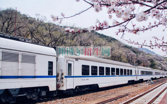 哪個大專學校鐵道工程技術專業(yè)好