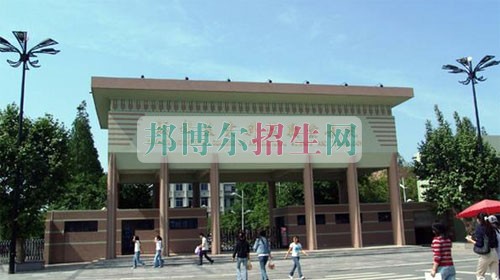 成都計算機(jī)應(yīng)用技術(shù)學(xué)校怎么樣