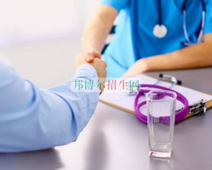 成都內(nèi)比較好的麻醉學(xué)大專(zhuān)學(xué)校
