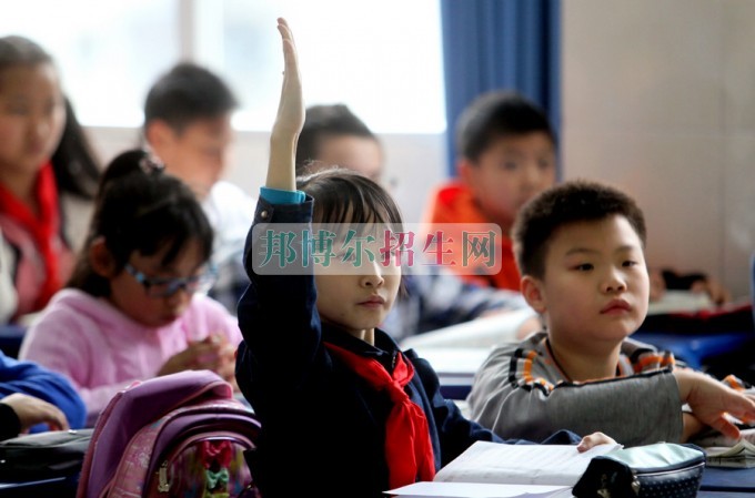 成都哪些大專學校教育技術(shù)學好