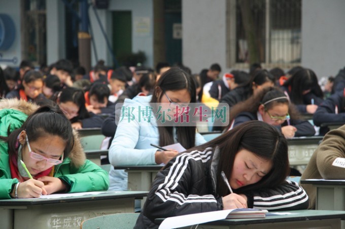 天府新區(qū)成人中等專業(yè)學(xué)校開展中國(guó)傳統(tǒng)文化——“春節(jié)”知識(shí)競(jìng)賽