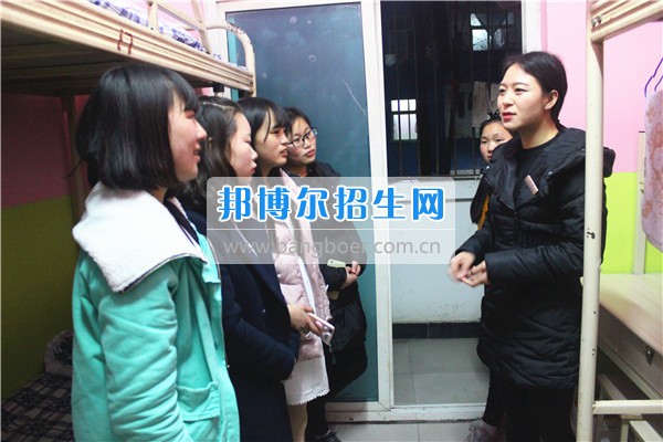 成都希望幼師學(xué)校是責(zé)任？更是一種愛！