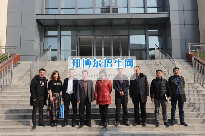 南寧軌道集團(tuán)到重慶公共運輸職業(yè)學(xué)院考察洽談