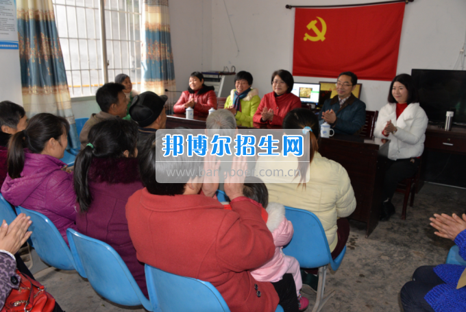 川南幼兒師范高等專科學(xué)校“走基層、送溫暖”活動