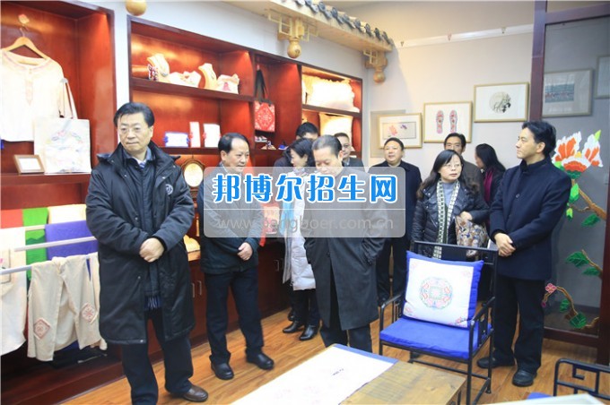 四川音樂學(xué)院黨委書記、院長林戈爾教授一行到川北幼兒師范高等?？茖W(xué)?？疾? width=