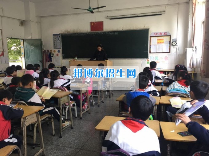 川北幼兒師范高等?？茖W(xué)校職場揚帆 逐夢起航