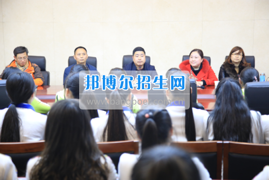 川北幼兒師范高等?？茖W(xué)校學(xué)前教育系赴南江小河職中調(diào)研