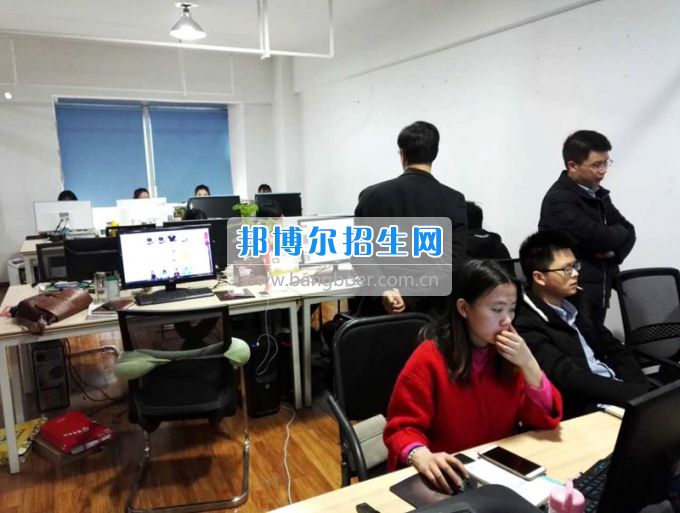 四川托普信息技術職業(yè)學院校企合作