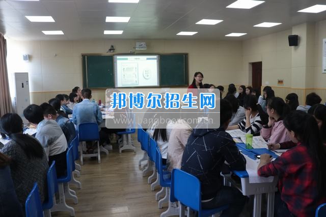 “一師兩課”教改公開課系列報(bào)道之十六:第九周教改公開課評(píng)議與綜述