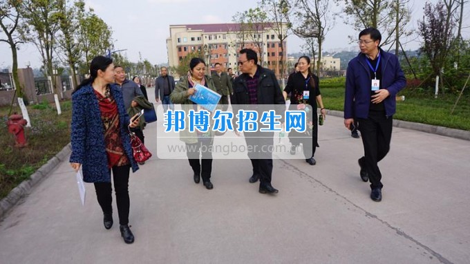 阿壩州人大和阿壩州“9+3”駐蓉協調辦蒞臨瀘州市職業(yè)技術學校調研指導瀘州“9+3”工作