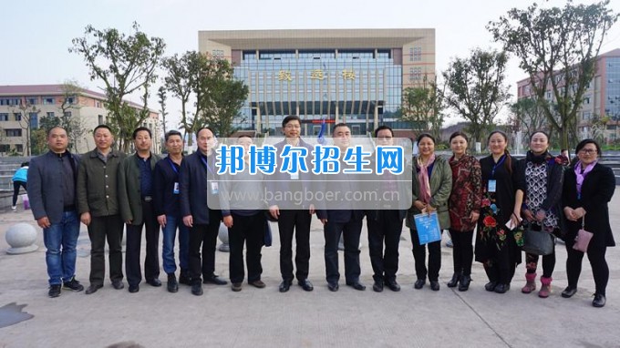阿壩州人大和阿壩州“9+3”駐蓉協調辦蒞臨瀘州市職業(yè)技術學校調研指導瀘州“9+3”工作