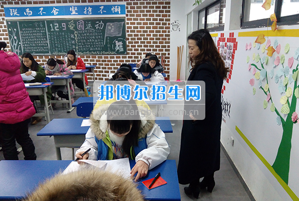 畢節(jié)醫(yī)學(xué)高等專科學(xué)校抓考風(fēng)、嚴(yán)考紀(jì)、提質(zhì)量