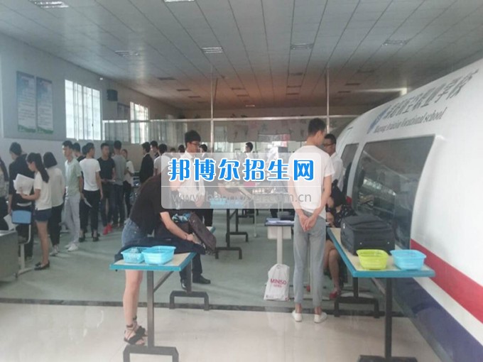 2017年春民航業(yè)特有工種職業(yè)技能鑒定在綿陽(yáng)航空職業(yè)學(xué)校舉行。