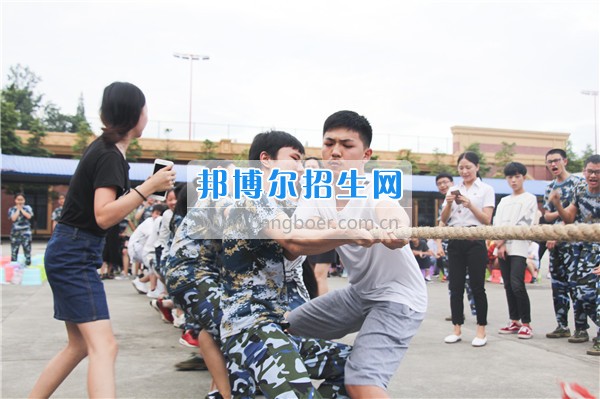 成都希望衛(wèi)校開展豐富文化生活增強(qiáng)團(tuán)隊(duì)凝聚力