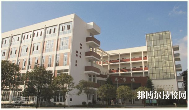 四川經(jīng)濟貿(mào)易學校2018年報名條件、招生對象
