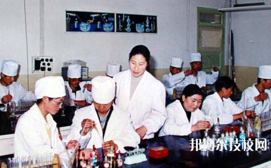 甘南州衛(wèi)生學(xué)校2020年學(xué)費(fèi)、收費(fèi)多少