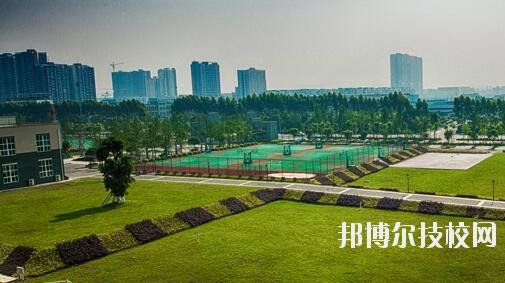 重慶城市建設(shè)技工學(xué)校2020年報(bào)名條件、招生要求、招生對(duì)象