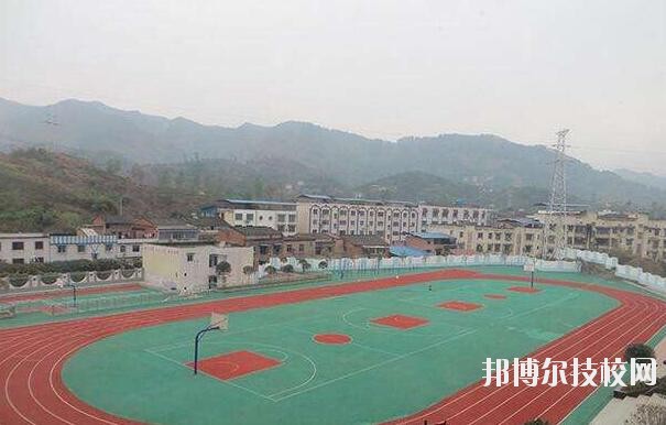 重慶統(tǒng)景職業(yè)中學(xué)2020年報名條件、招生要求、招生對象