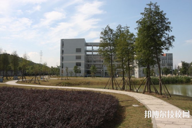 湖州中等衛(wèi)生專業(yè)學(xué)校2020年報(bào)名條件、招生要求、招生對象