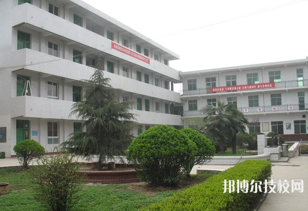 西安雁塔區(qū)職業(yè)高級(jí)中學(xué)2020年報(bào)名條件、招生要求、招生對(duì)象
