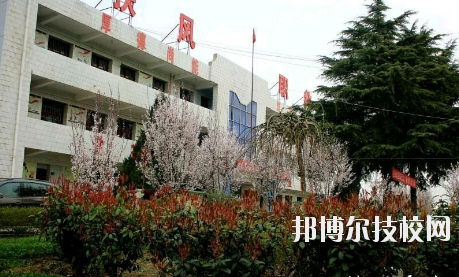 扶風(fēng)縣職業(yè)教育中心2020年報(bào)名條件、招生要求、招生對象 