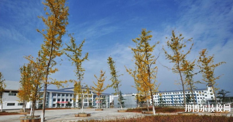 銅仁交通學(xué)校2020年學(xué)費(fèi)、收費(fèi)多少