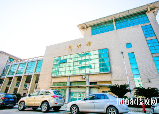 江西機(jī)械高級技工學(xué)校2020年報(bào)名條件、招生要求、招生對象