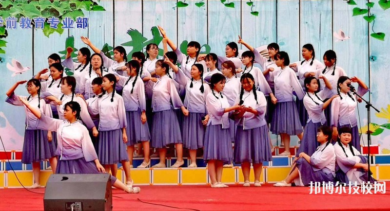 邢臺(tái)現(xiàn)代職業(yè)學(xué)校2020年報(bào)名條件、招生要求、招生對(duì)象