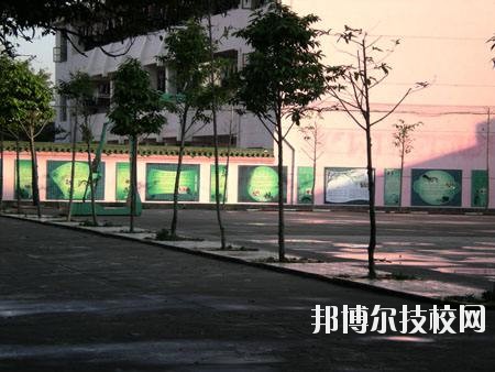 大余職業(yè)技術(shù)教育中心2020年報名條件、招生要求、招生對象