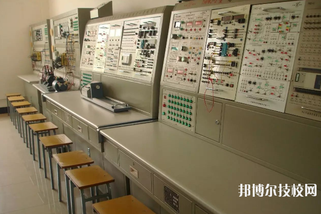 宜春工業(yè)學(xué)校2020年報(bào)名條件、招生要求、招生對(duì)象 