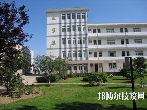 遵義職業(yè)技術(shù)學(xué)校2020年報(bào)名條件、招生要求、招生對(duì)象