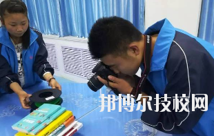 平?jīng)龉I(yè)中等專業(yè)學校2020年學費、收費多少