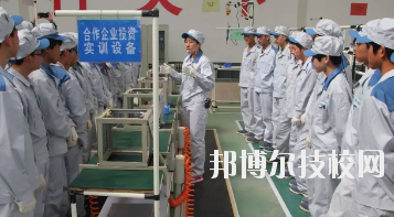 平?jīng)龉I(yè)中等專(zhuān)業(yè)學(xué)校2020年招生辦聯(lián)系電話