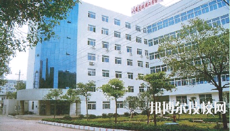 國(guó)營(yíng)八二一廠技工學(xué)校2020年報(bào)名條件、招生要求、招生對(duì)象