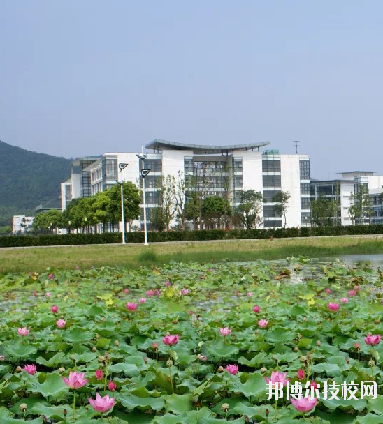 蘇州建設(shè)交通高等職業(yè)技術(shù)學(xué)校怎么樣、好不好