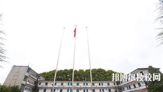 貴陽鐵路工程學(xué)校2020年報(bào)名條件、招生要求、招生對(duì)象