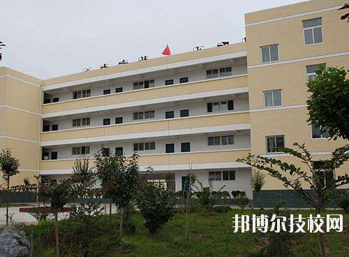 鳳縣職業(yè)教育中心2020年報名條件、招生要求、招生對象