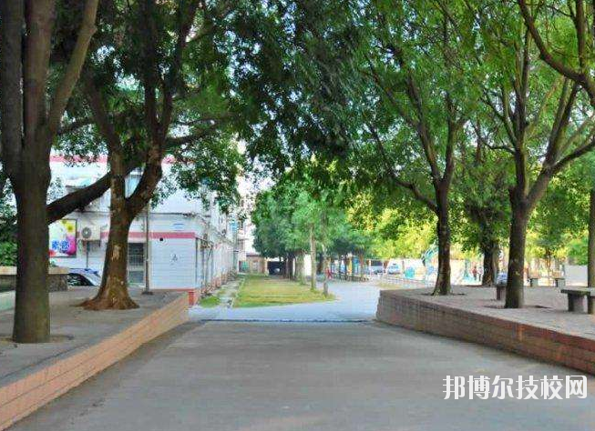 重慶公共交通技工學(xué)校2020年報(bào)名條件、招生要求、招生對(duì)象