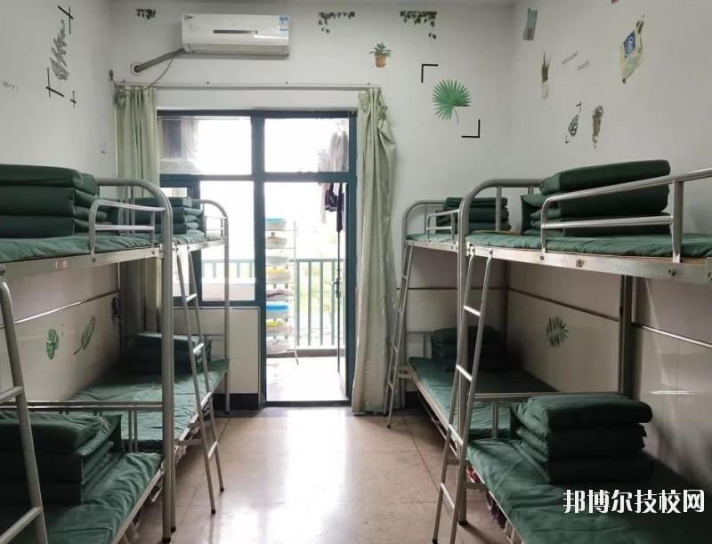 杭州良渚職業(yè)高級中學2020年宿舍條件