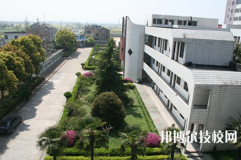 泰州博日電腦技術學校2020年報名條件、招生要求、招生對象