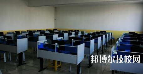 甘肅經(jīng)濟(jì)貿(mào)易學(xué)校2020年學(xué)費、收費多少