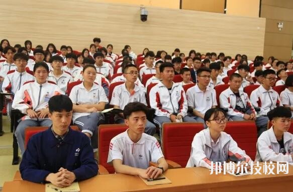 新昌技師學(xué)院2020年報(bào)名條件、招生要求、招生對(duì)象