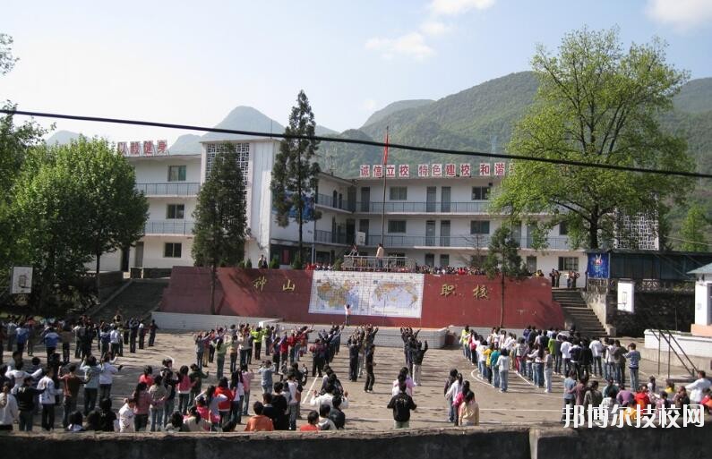 六盤水鐘山區(qū)職業(yè)技術(shù)學(xué)校怎么樣、好不好