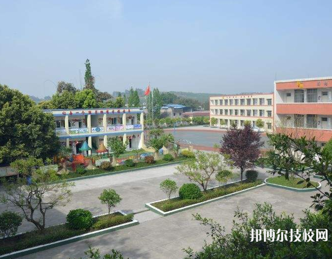 重慶巴南職業(yè)教育中心學(xué)校怎么樣、好不好